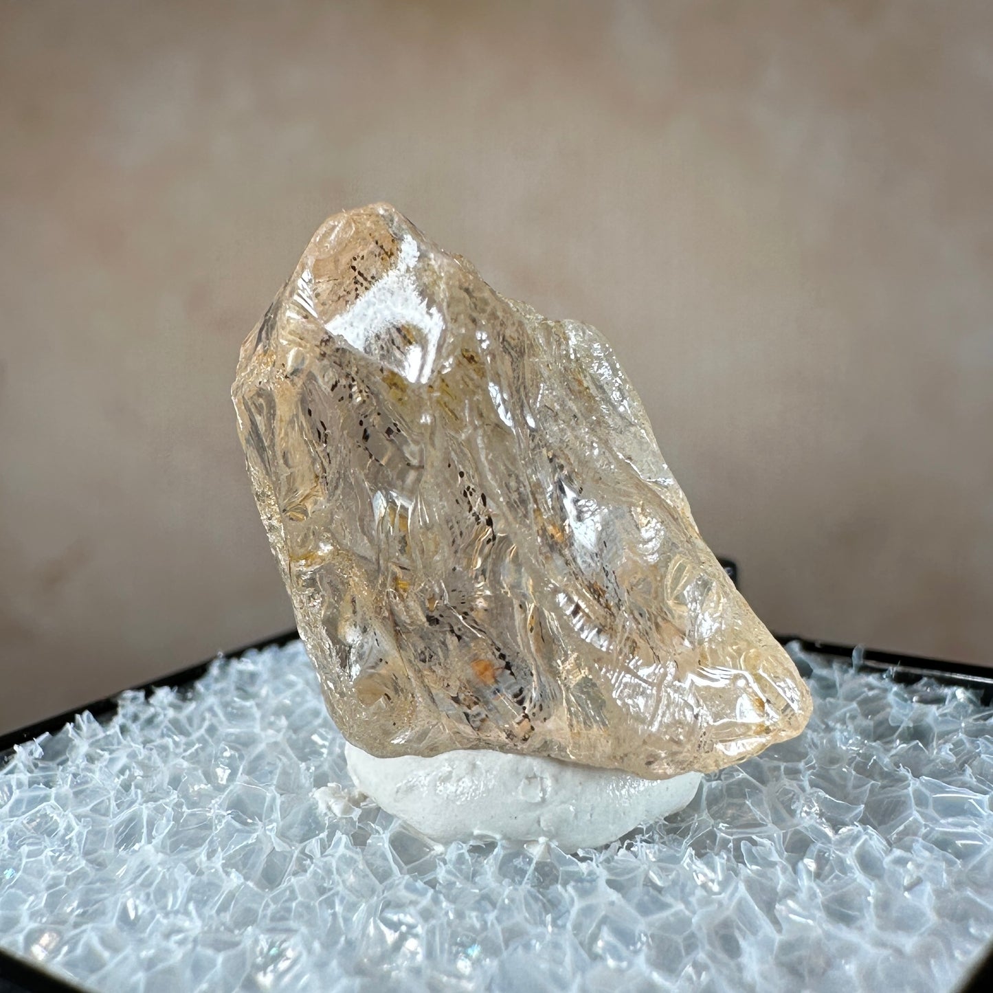 Golden Scapolite 4.04g, Soamatasy, Ihosy District, Madagascar
