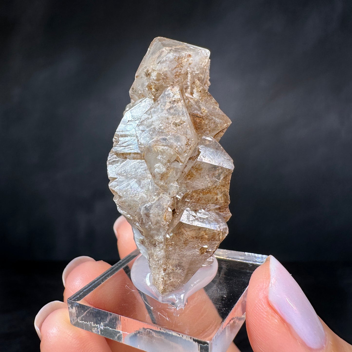 Di-Pyramidal Quartz (24g) 2nd Sovetskii Mine, Dalnegorsk, Russia