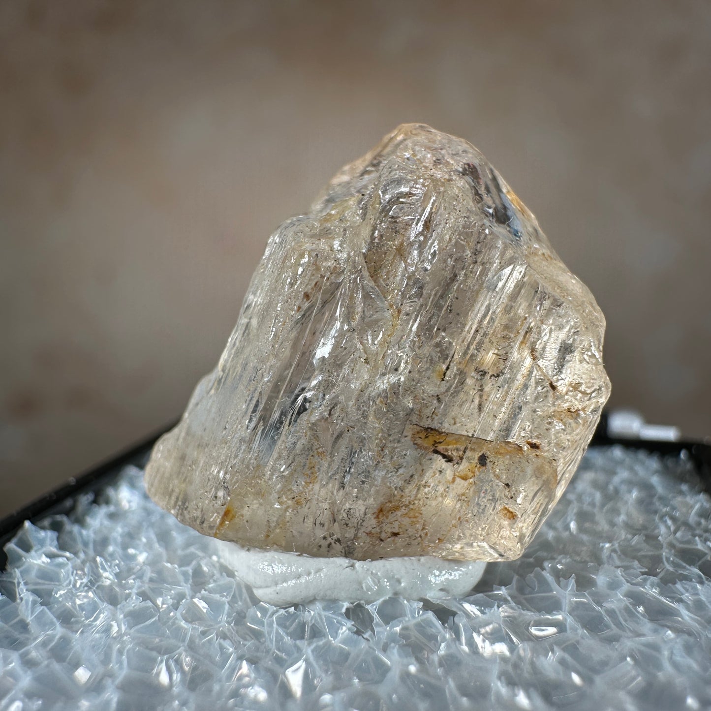 Golden Scapolite 4.04g, Soamatasy, Ihosy District, Madagascar