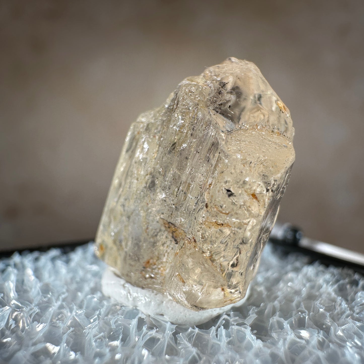 Golden Scapolite 4.04g, Soamatasy, Ihosy District, Madagascar