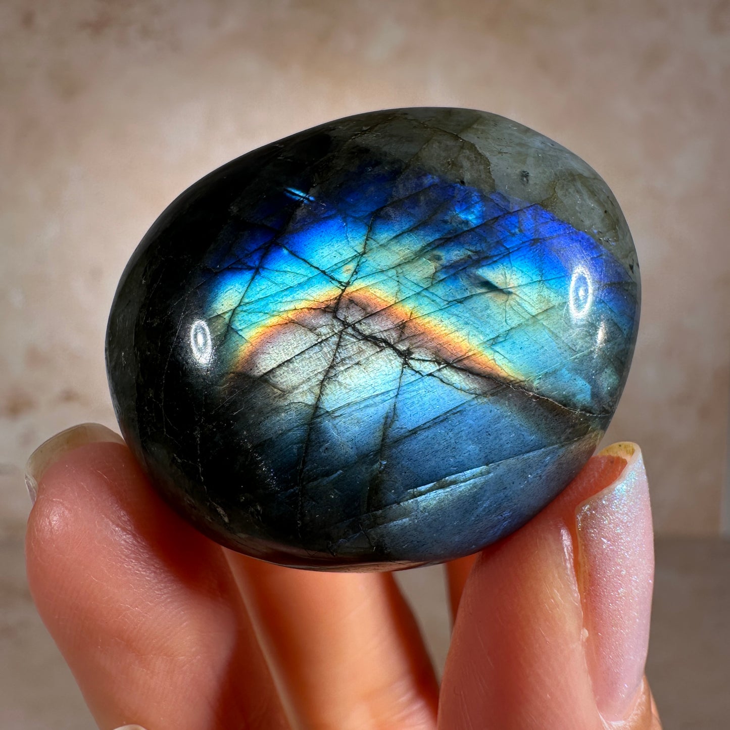 Labradorite Palm Stone (38g) Ampanihy District, Atsimo-Andrefana, Madagascar