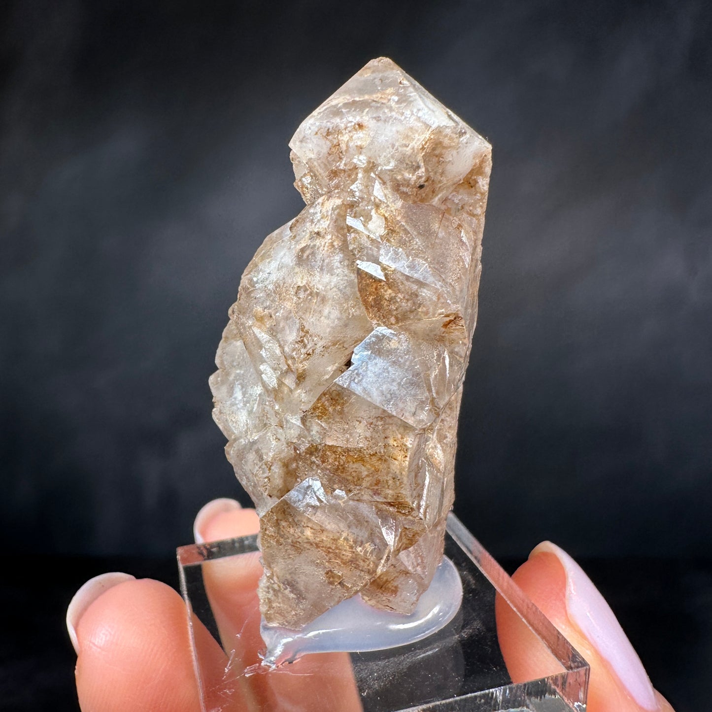Di-Pyramidal Quartz (24g) 2nd Sovetskii Mine, Dalnegorsk, Russia