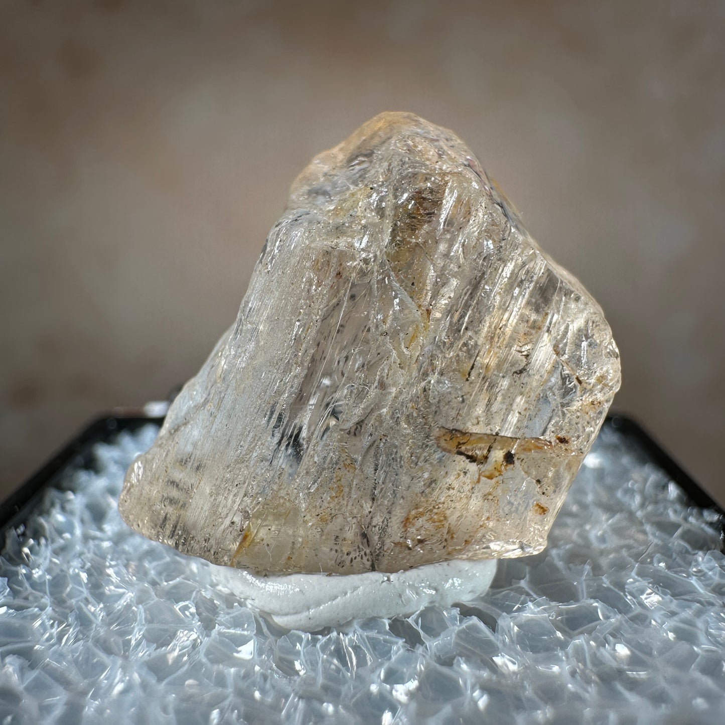 Golden Scapolite 4.04g, Soamatasy, Ihosy District, Madagascar